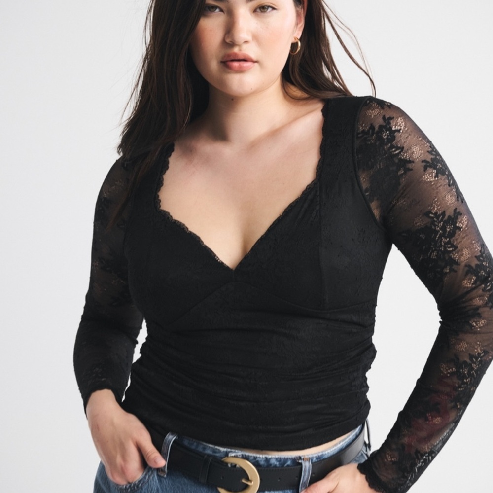 NWT!✨Abercrombie Zoe Black Lace Sleeve No Bra Top